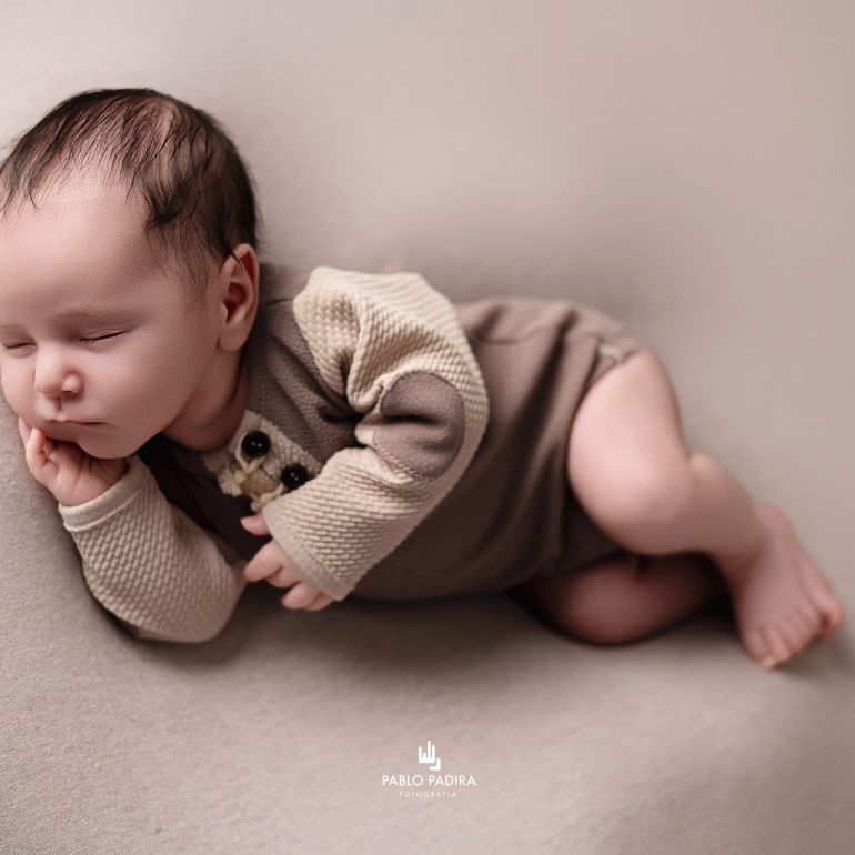 bebé recién nacido dormido sesión newborn San Fernando