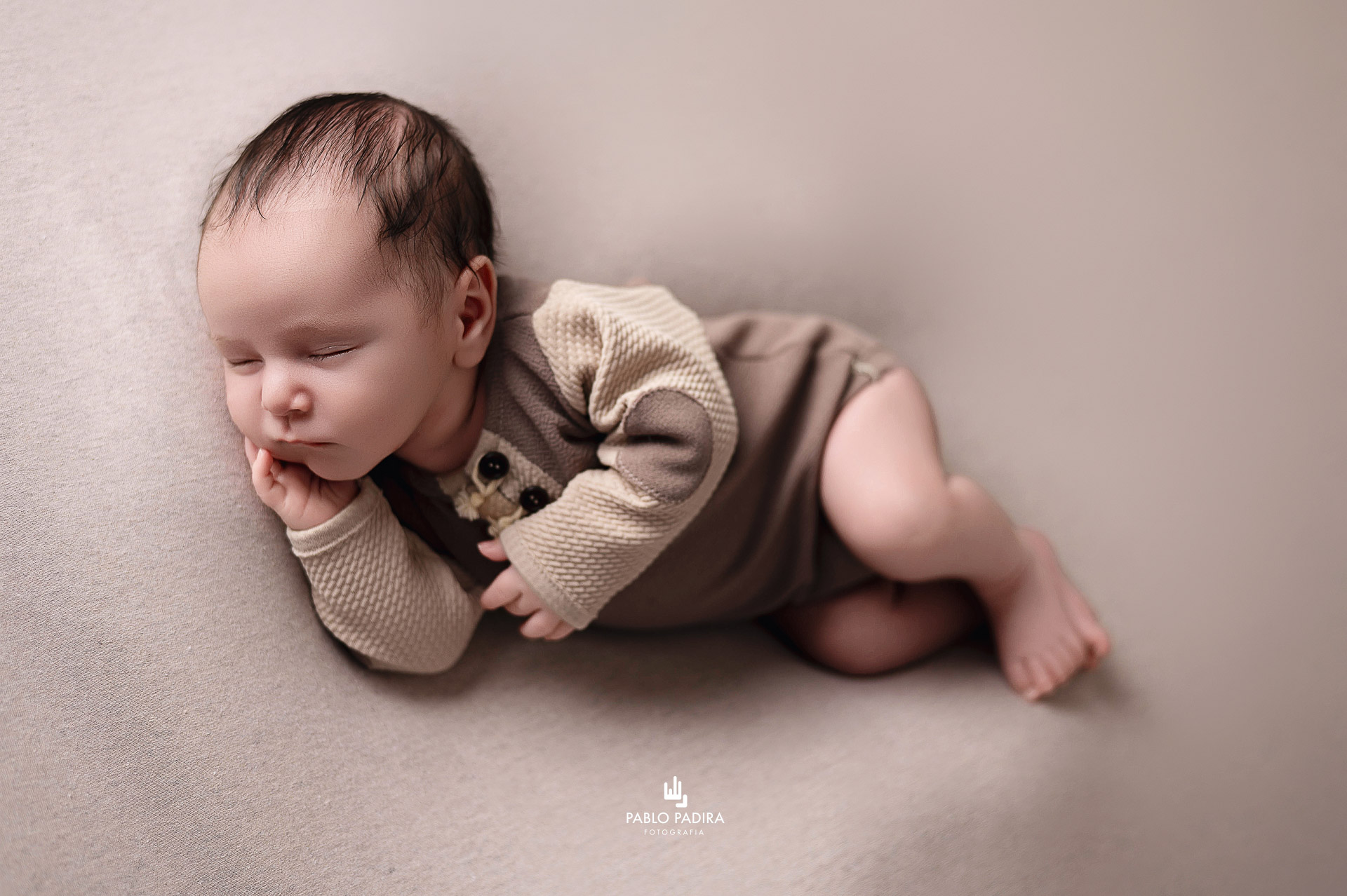 bebé recién nacido dormido sesión newborn San Fernando